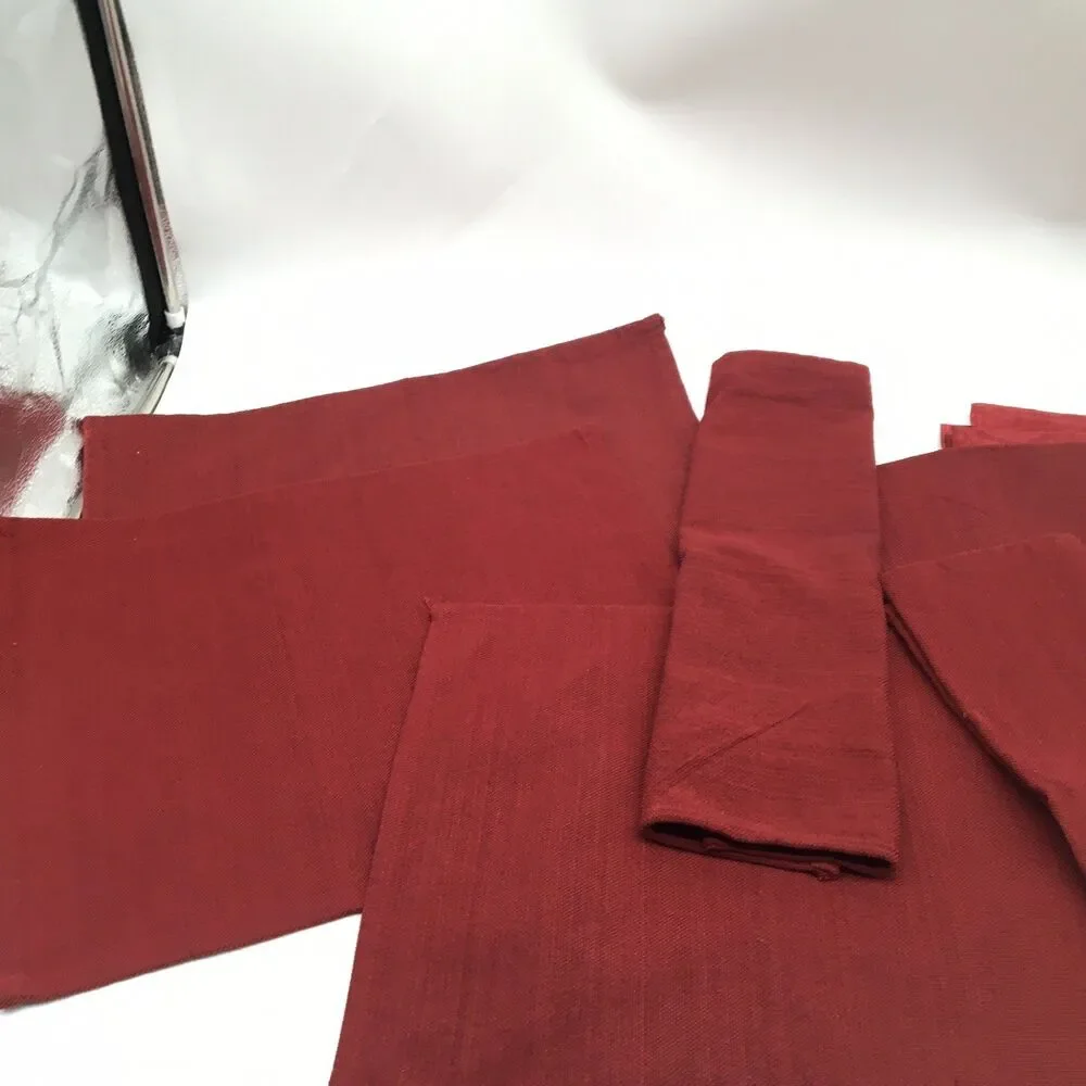Red Placemats Lot Of 8 And 2 Napkins Woven + Embossed Floral Holiday Everyday